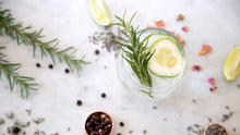 Load image into Gallery viewer, Spark x More Tea Gin Fans Box - MoreTea Hong Kong